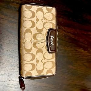Coach Accordion Wallet - Tan with the classic ‘C’ logo w/ Brown accents.